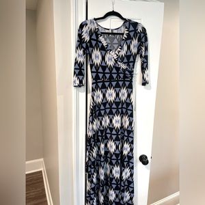 Pinkblush maternity maxi wrap dress blue/black, 3/4 sleeve, Sz Small